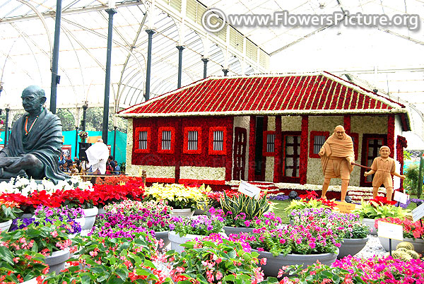 Floral replica of gandhihji residence sabarmati ashram